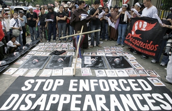 Philippines: Justice Absent in Killings and 'Disappearances ...