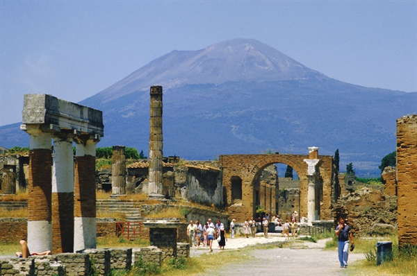 Smoke has been coming out of Vesuvius all day?