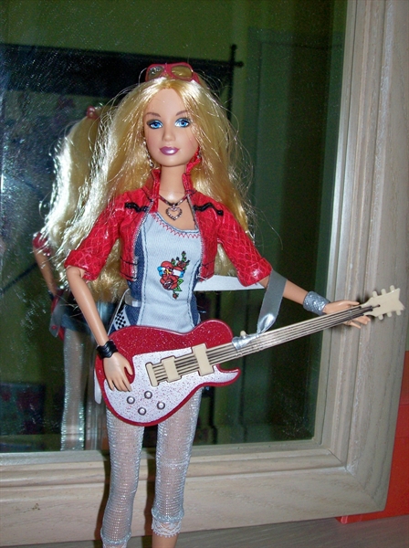 Spirit Week Barbie Doll Day!?