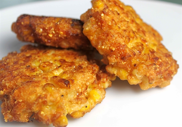 How to make basic corn fritters?