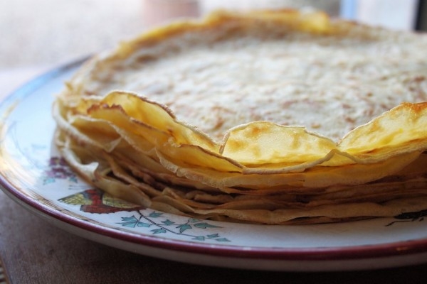 Is La Chandeleur celebrated with crepe in Canada?