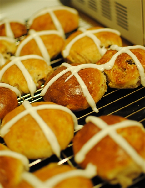 is eating Hot Cross Buns on christmas day a typical British thing to do...?