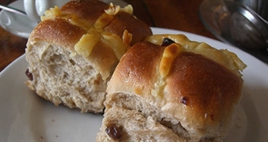 Hot Cross Bun Day - is eating Hot Cross Buns on christmas day a typical British thing to do.?