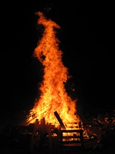 Lag B'omer Day - JEWS - What exactly is a Lag B'Omer PARADE & do Messianics attend?