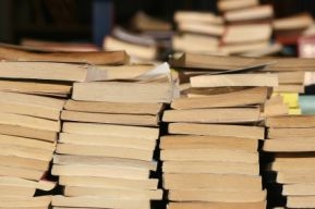 *READ* Do you prefer softcover or hardcover books?