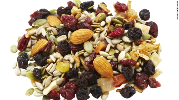 Is a few handfulls of trail mix a day going to make e gain weight?