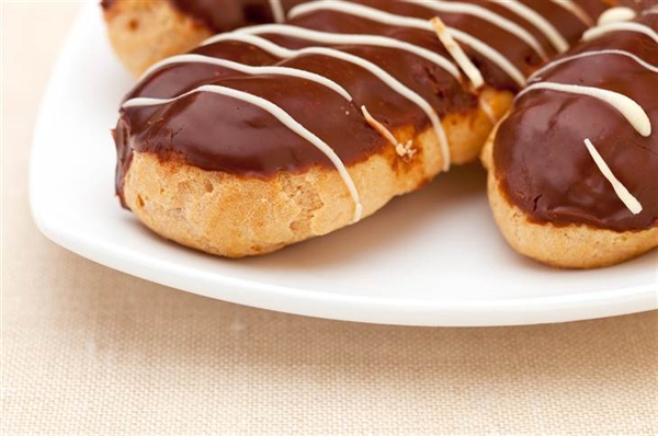 Cream Puffs? Red velvet Cake? Or Chocolate Eclair Pie? Which from this list do u like better?