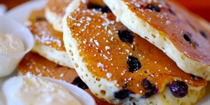 Blueberry Pancake Day - How to make banana pancakes? Mother's Day?
