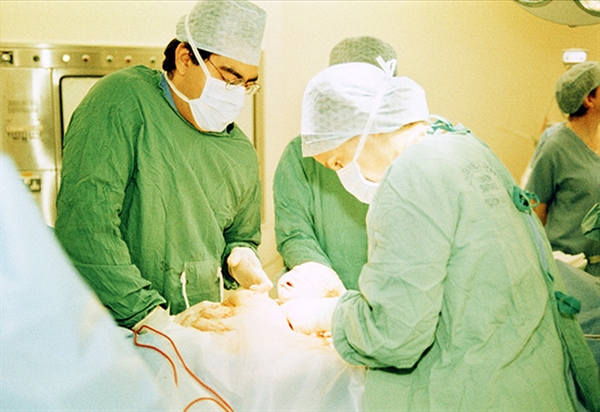 which is better- Caesarean section or natural way?