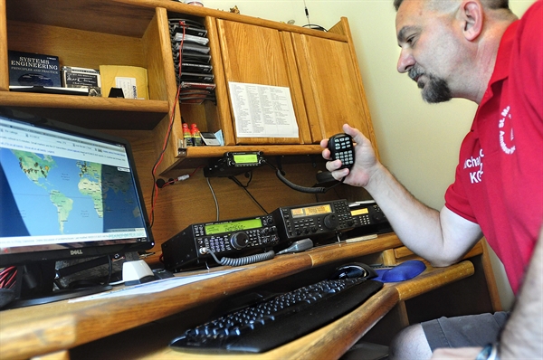 Will an amateur radio license let me broadcast on fm?
