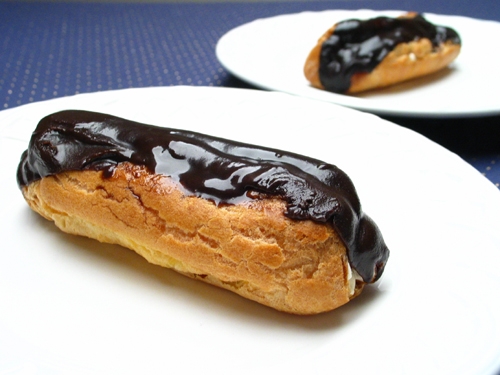 I bit into a chocolate eclair now I have pain in my right side of the jaw :( HELPP?